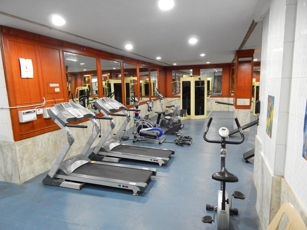 Femina Hotel Tiruchirappalli Экстерьер фото