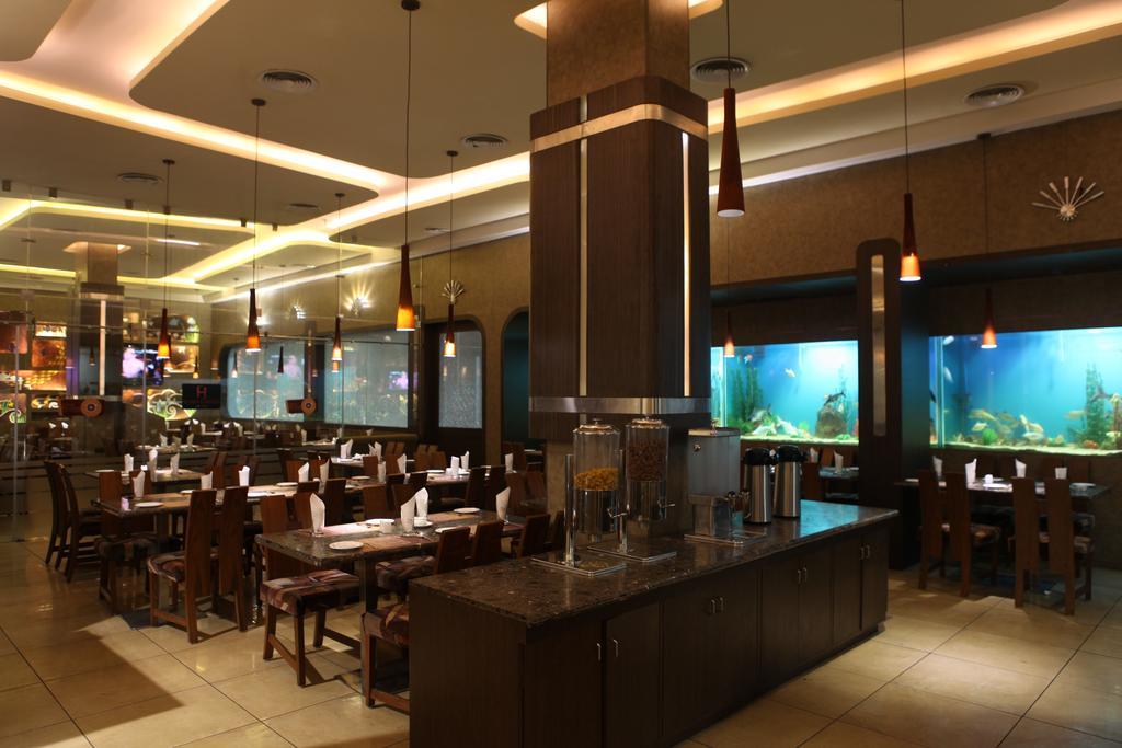 Femina Hotel Tiruchirappalli Экстерьер фото